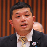 芳野　正英 議員