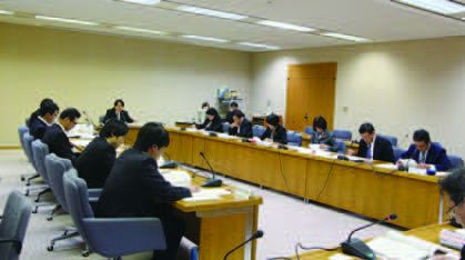 三重県手話言語に関する条例検討会の様子