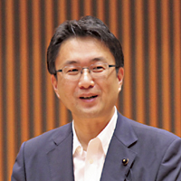 津田 　健児議員