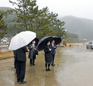 現地調査の様子（尾鷲市三木里町）