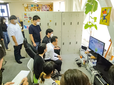 知事の視察の様子