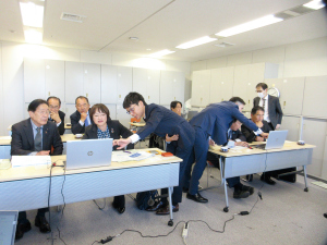 国の行政事業レビューについて調査(東京都)