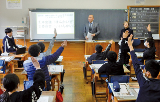 大紀町立七保小学校での講座の様子