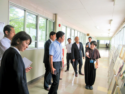 県立飯野高等学校にて