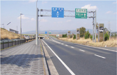 京奈和道に接続する国道24号
