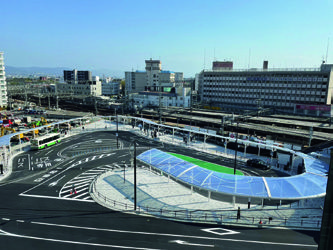 整備が完了した近鉄大和西大寺駅北口駅前広場