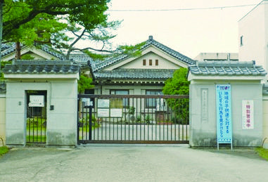 鼓阪小学校