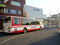 交野市駅前バスロータリー