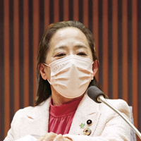 山本　里香議員